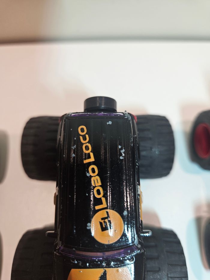 Lot véhicule Monster truck - photo numéro 2