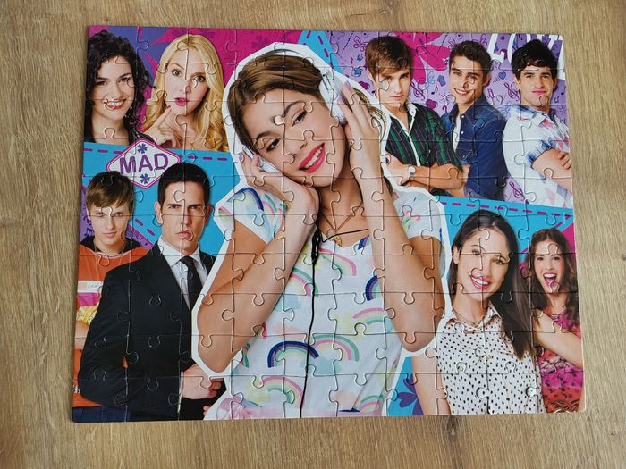 Puzzle disney Violetta 100 pièces