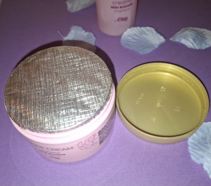 Lot senteur rose avec trousse de toilette - photo numéro 2