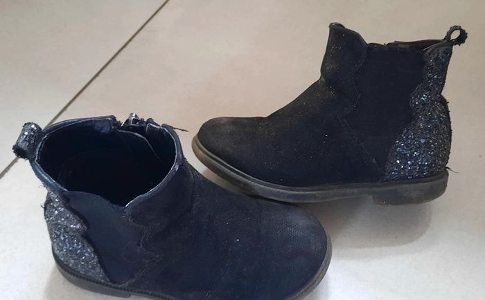 Bottines noir avec paillette 23 mois