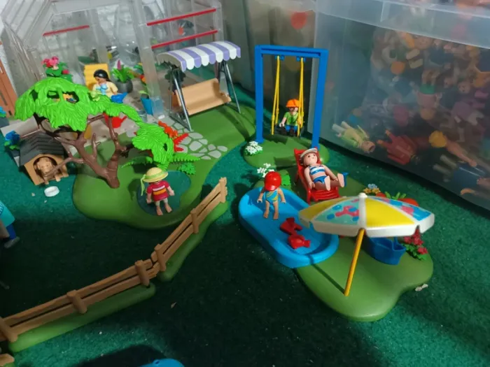 Lot maison Playmobil 9266 sur 3 étages + jardin - photo numéro 20