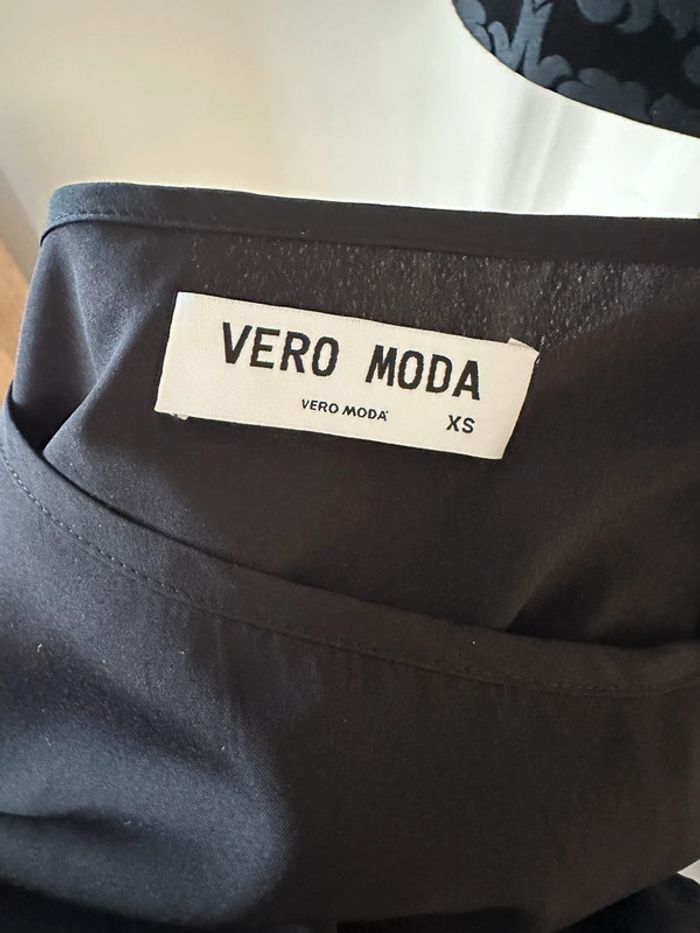 T-shirt noir dentelles Vero Moda - photo numéro 5