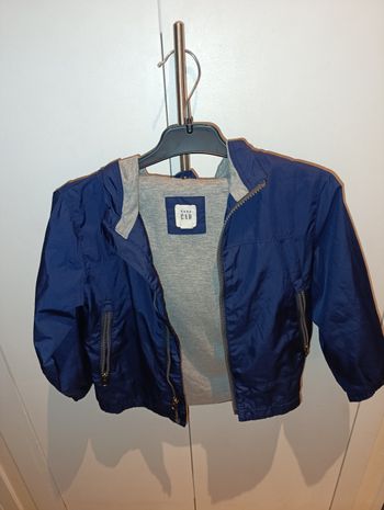 Joli coupe vent garçon Gap 4 ans