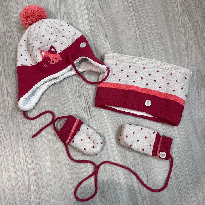 Bonnet moufles tour de cou
