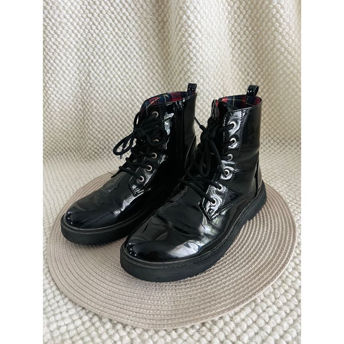 Bottines vernis noir zippées taille 39 La Halle