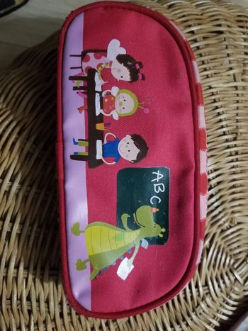 Jolie trousse