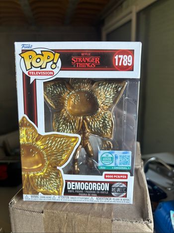 Figurine pop supreme limited edition : stranger things – demogorgon (gold) funko #1789