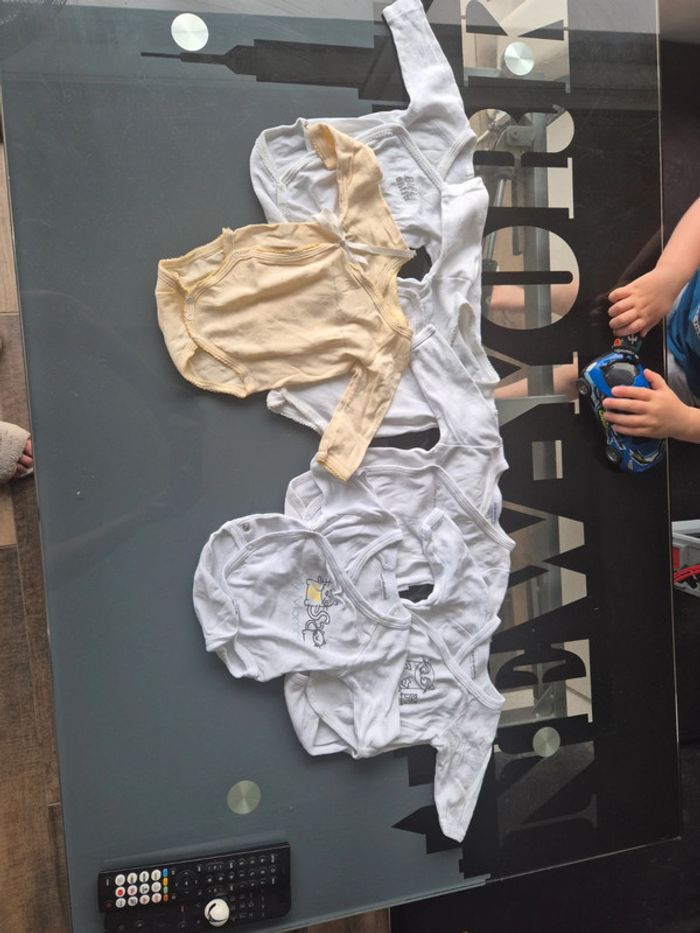 Lot de 6 bodies 1 mois