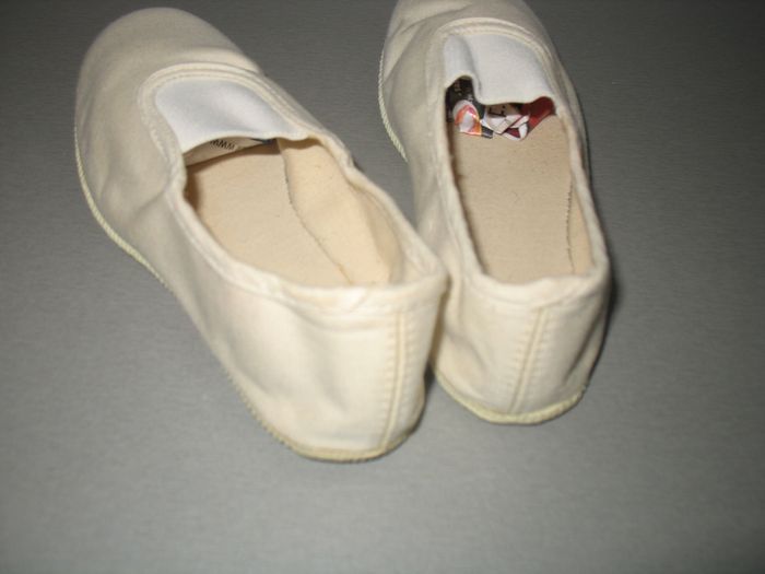 CHAUSSONS DE GYMNASTIQUE ÉCRU - P30 - n°18 - photo numéro 5