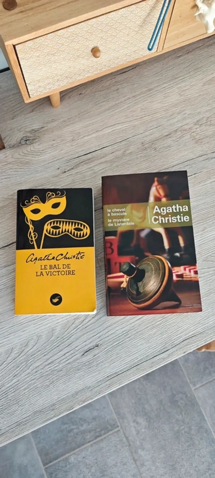 Lot de livres Agatha Christie