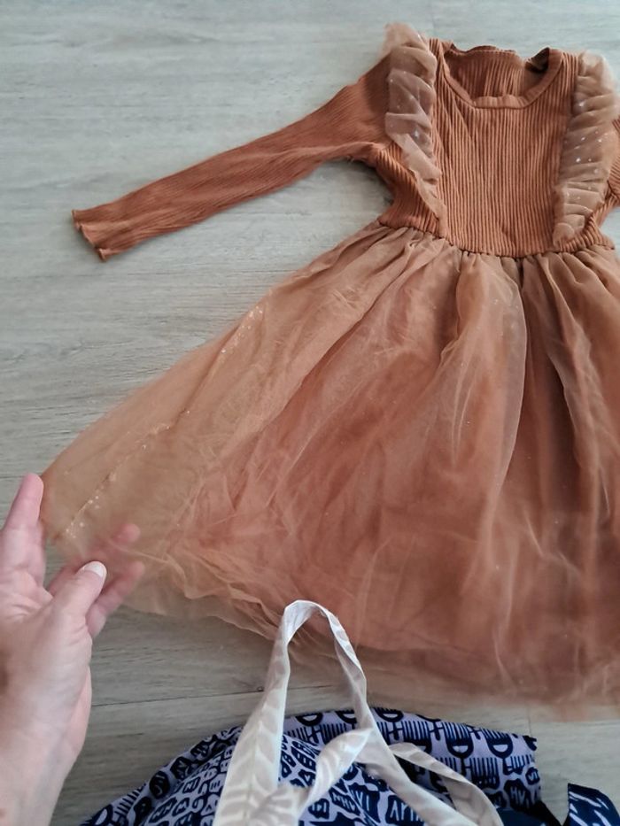 Jolie robe marron - photo numéro 3