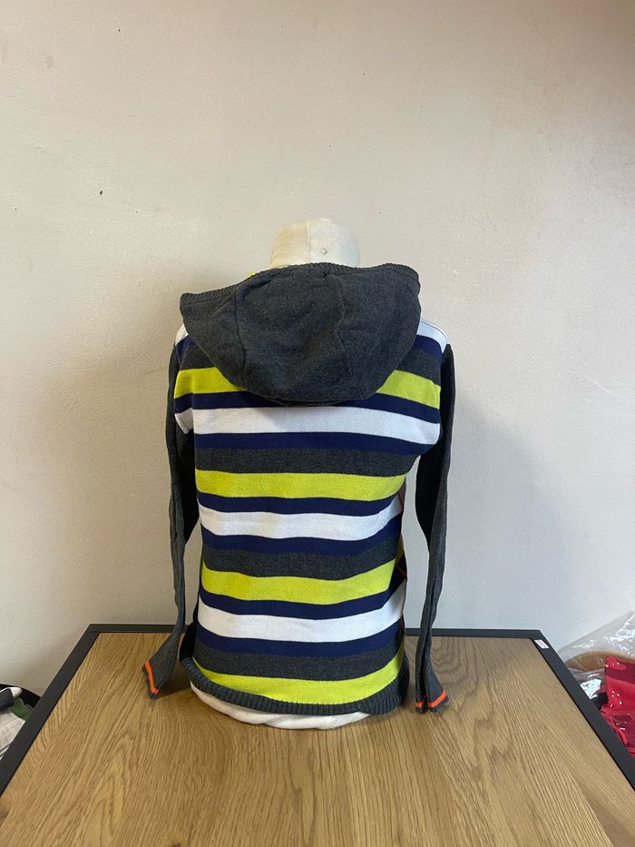Pull garçon taille 110 - photo numéro 3