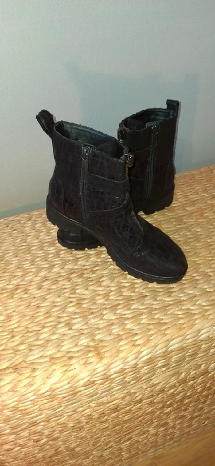 Botines noir cuir tamaris neuves t36 - photo numéro 2