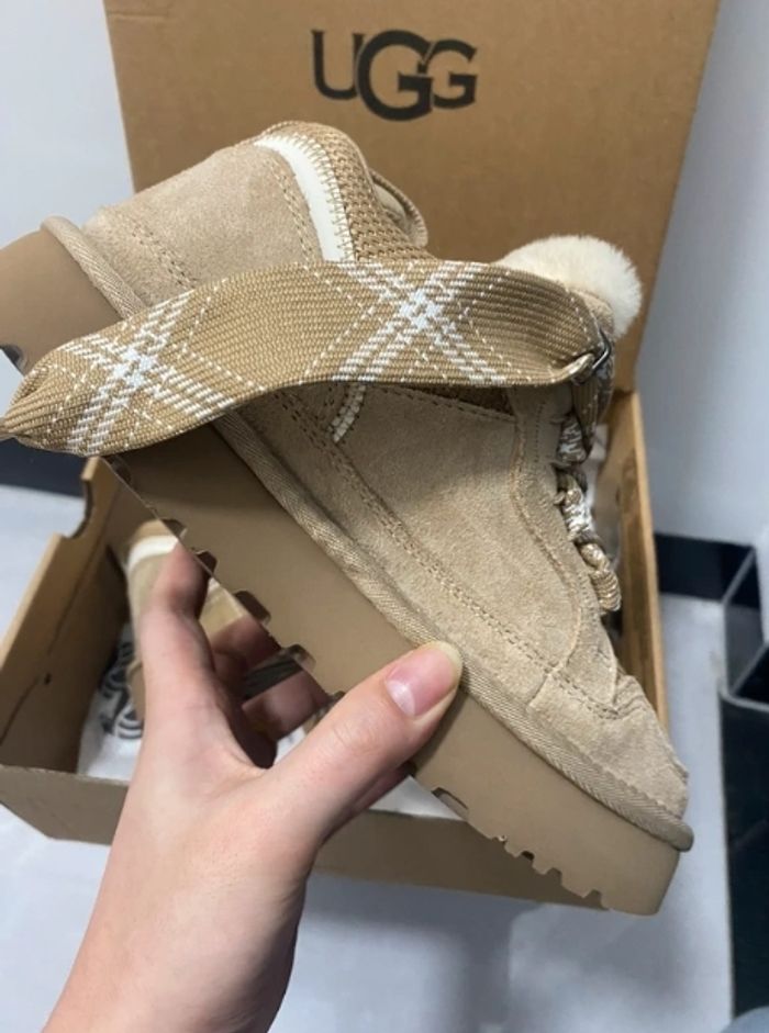 Bottes de neige décontractées UGG, couleur sable, pointure 37 - photo numéro 3