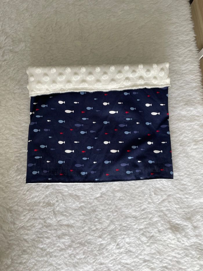 Snoods blanc petit poisson