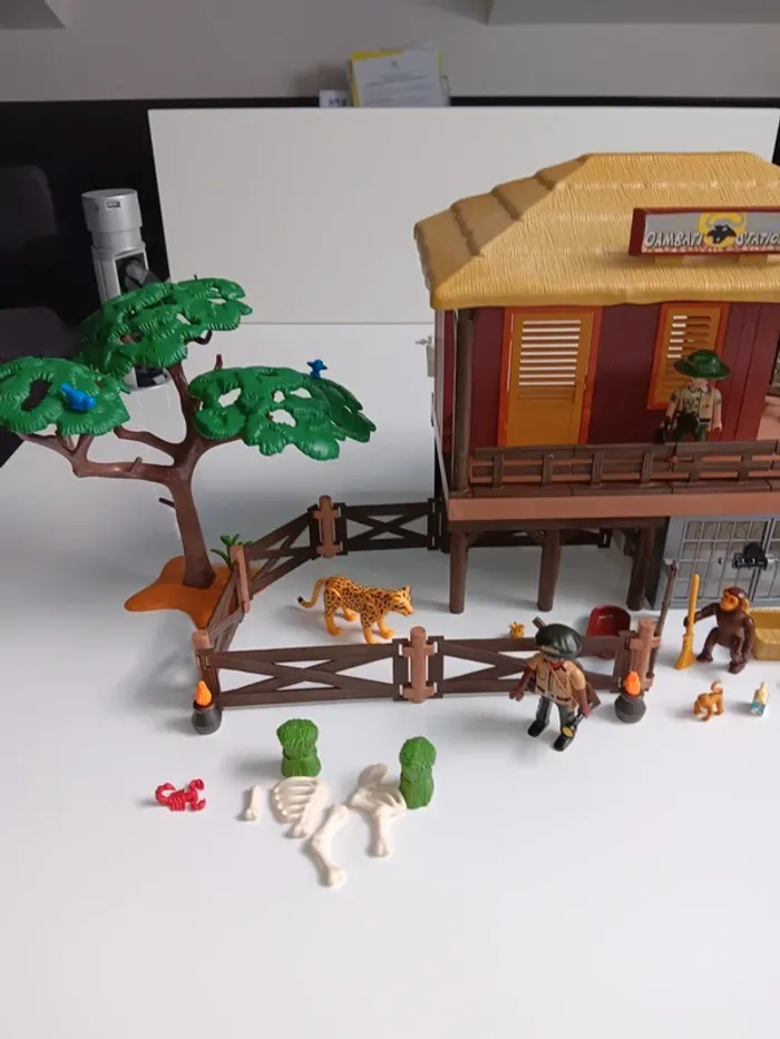 Lot figurines playmobil maison gardien de reserve animalière dans la savane - photo numéro 6