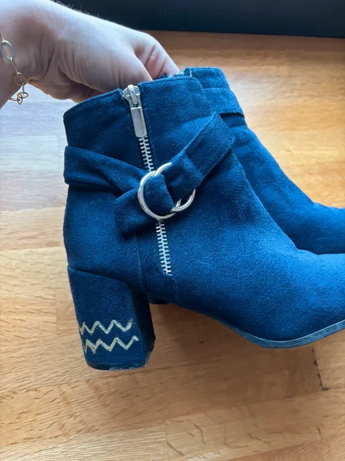 Jolie paire de bottines femme 39 - photo numéro 2