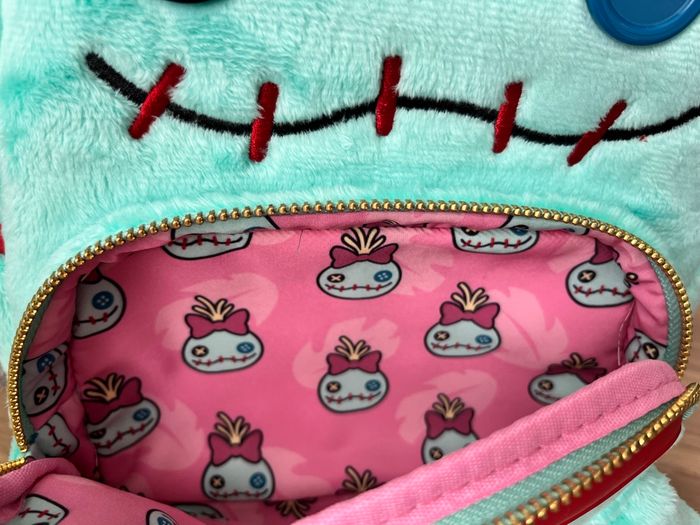 Sac à dos Loungefly Disney Scrump doudou de Stitch - photo numéro 8