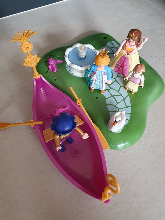 Lot Playmobil princesses, prince, gondole et fontaine - photo numéro 2