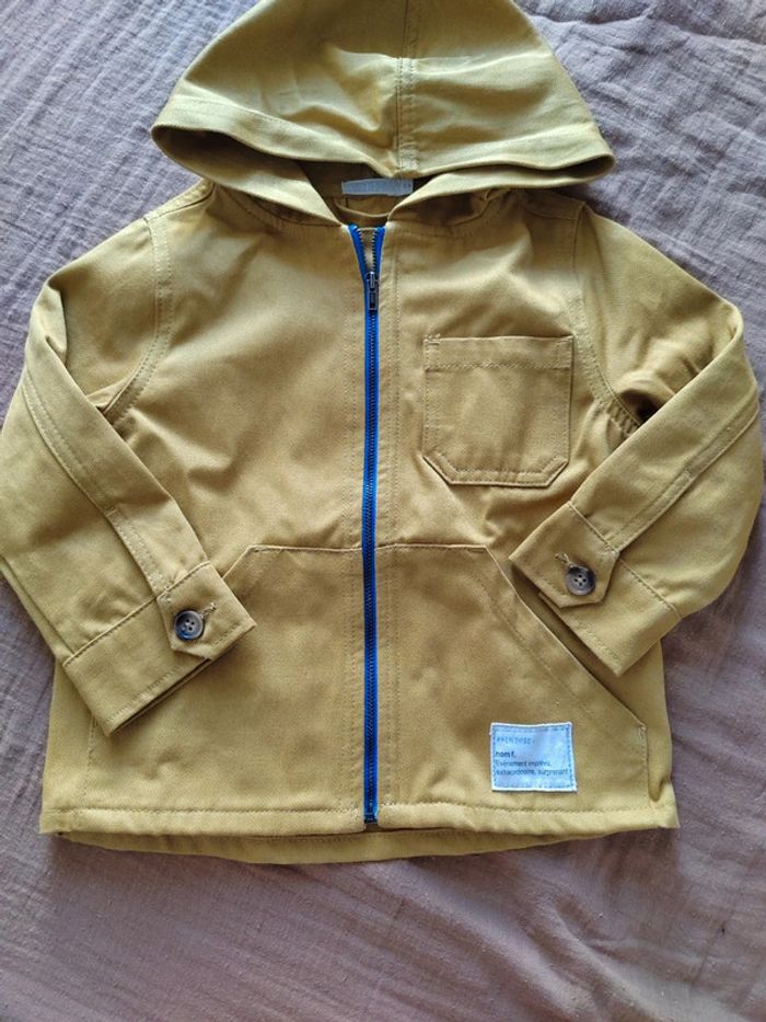Veste mi-saison moutarde 5 ans storytelling