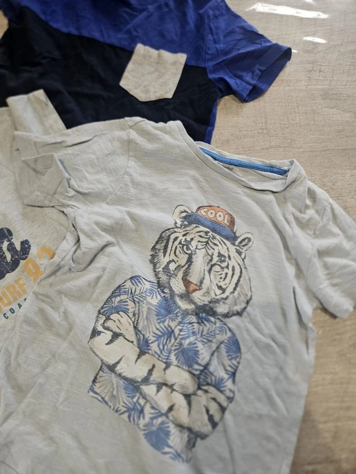 Lot de 4 tee shirts un pantacourt garçon 6 ans - photo numéro 2