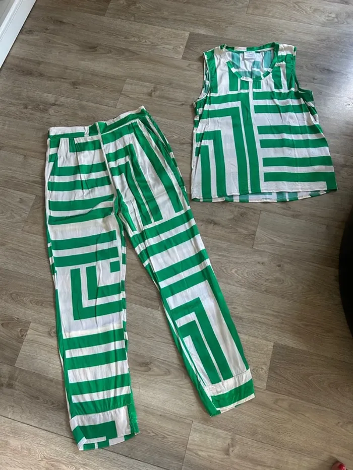 Anonyme ensemble, pantalon+ débardeur, vert et beige. Taille FR. 36. - photo numéro 3