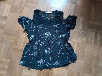 Joli petit haut taille 14 ans 🌞