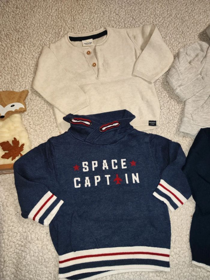 Lot de 4 pulls et vestes - photo numéro 3