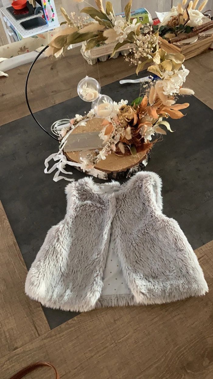 Veste sans manches • 3A fausse fourrure (grise)