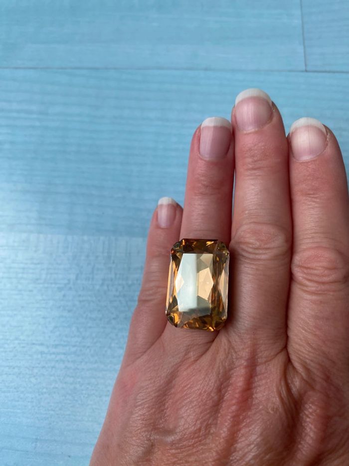 Bague cabochon doré ajustable - photo numéro 3
