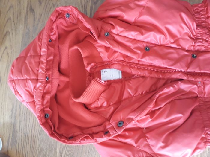 Anorak a capuche rouge Okaidi  8 ans - photo numéro 6