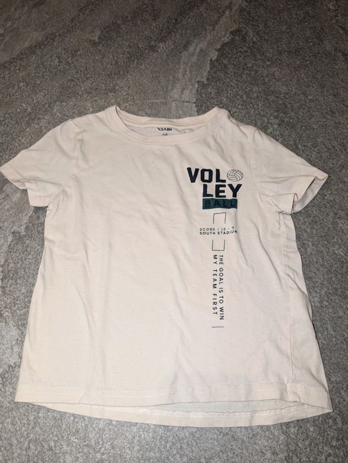 T-shirt garçon 6 ans comme NEUF