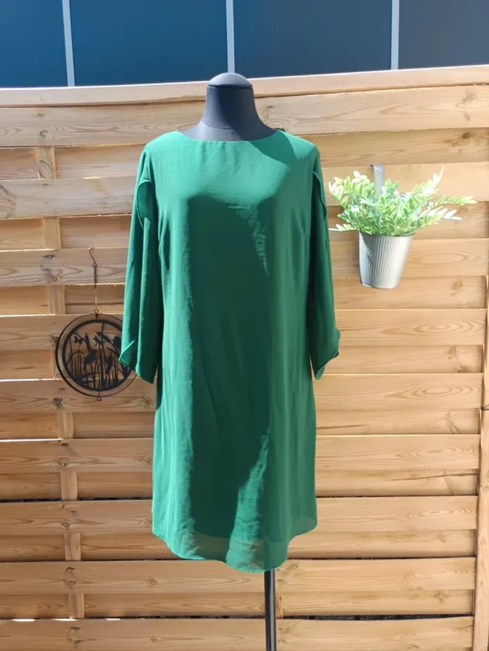 Robe fluide et légère taille L