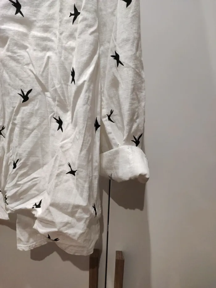 Chemise blanche hirondelles - M - très bon état - photo numéro 5