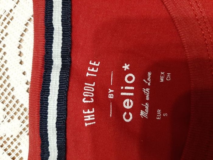 2 tee shirts (dont 1 neuf) pour hommes Taille S - photo numéro 7