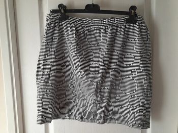 Jupe courte noir et blanc 46/48