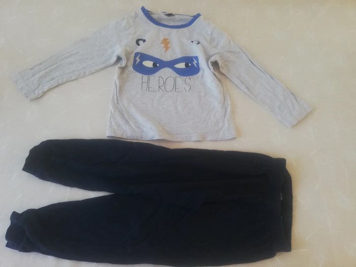 Pijamas 2 PCS gris/marine 5 ans Kiabi