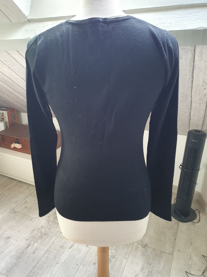 Pull-overs col V. - photo numéro 2