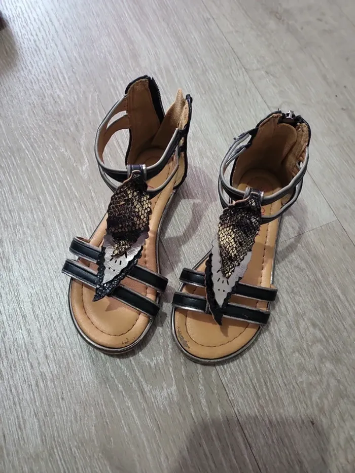 Sandalettes taille 28