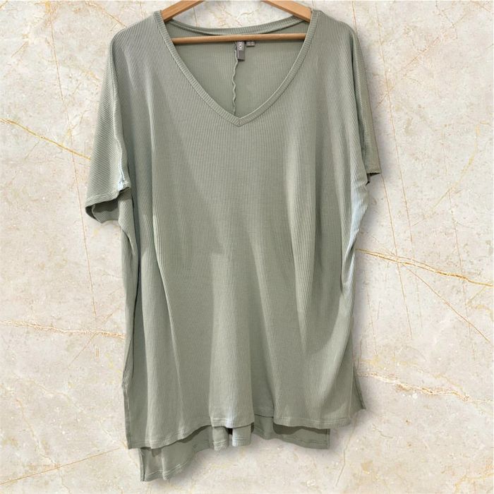 Teeshirt - photo numéro 2