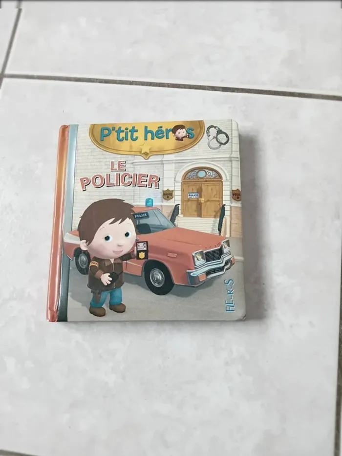 Livre p'tit héros le policier