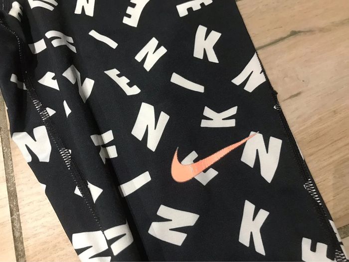 Legging Nike noir 12-13 ans - photo numéro 4