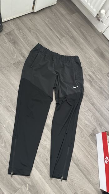 Jogging nike running hybride taille L