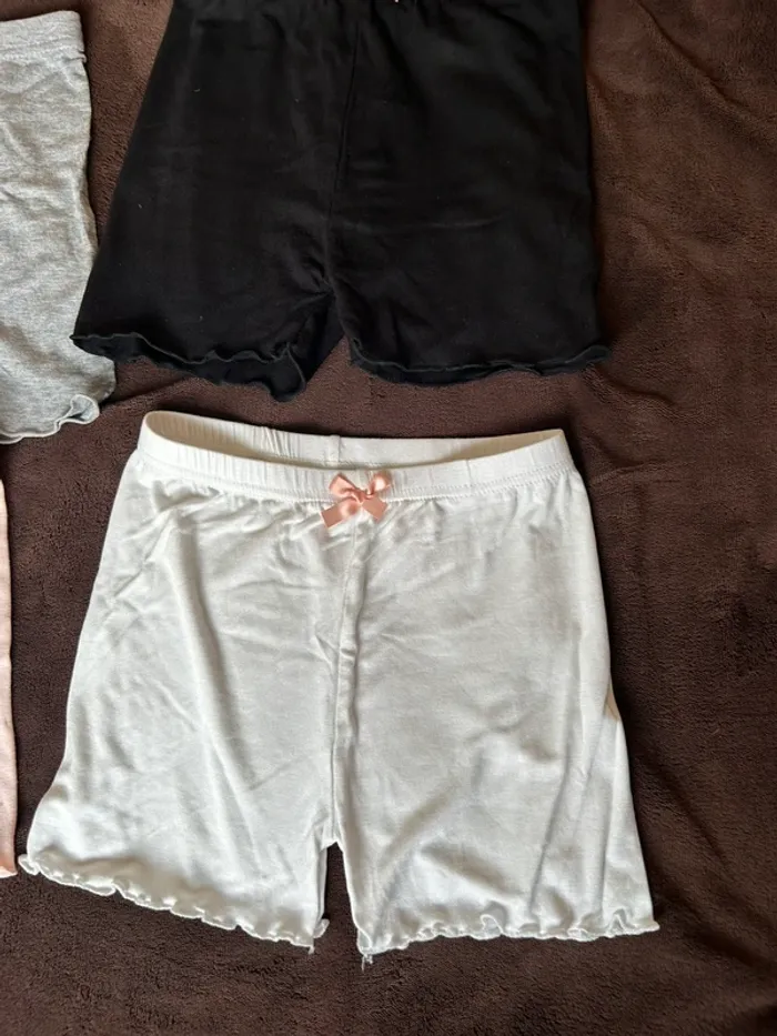 Lot de petits shorts léger 9-10ans - photo numéro 2