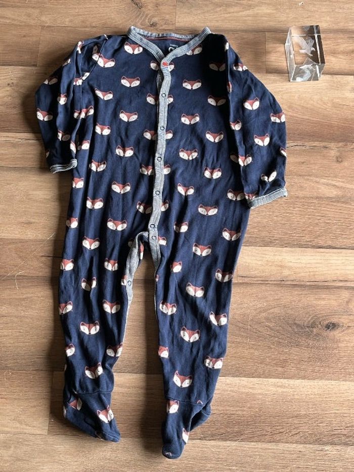 Je vend un pyjama bébé garçon taille 24 mois 92 cm très bon état