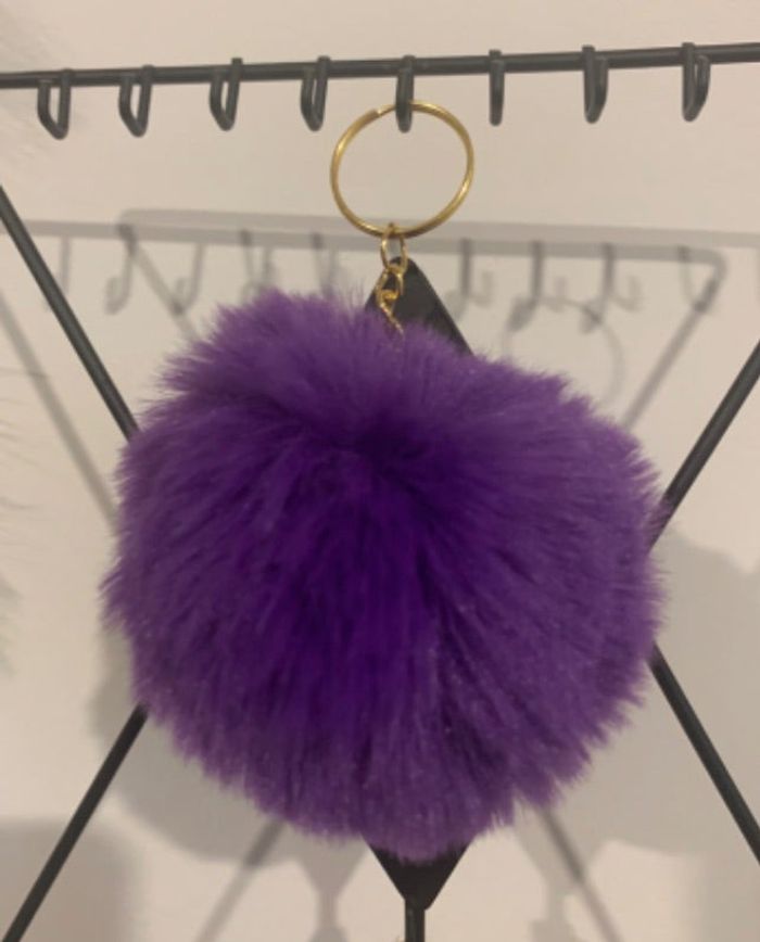 Porte-clés ou bijoux de sacs pompons en fausse fourrure