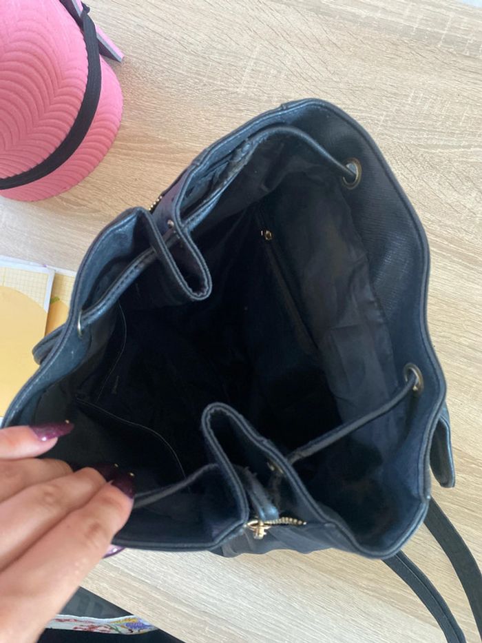 sac à dos style femme noir et or - photo numéro 4
