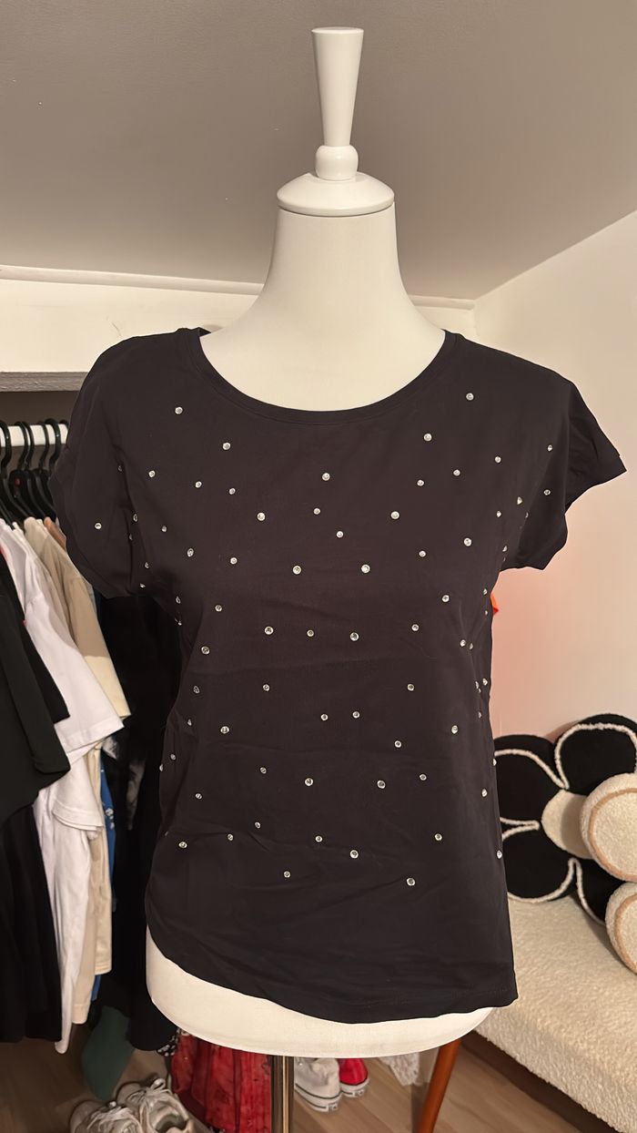 Tee shirt noir avec Strass Camaïeu T40