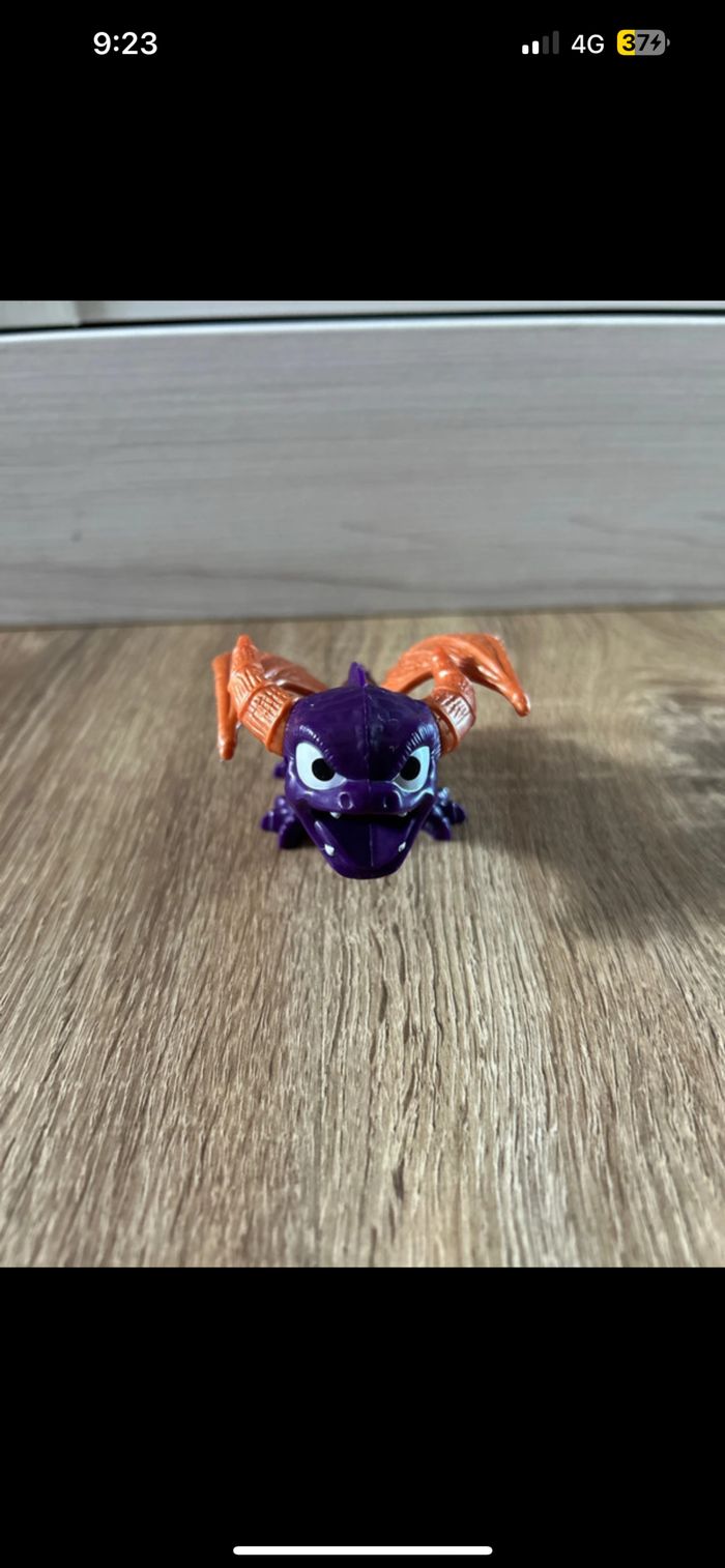 Figurine Spyro skylanders / très bon état