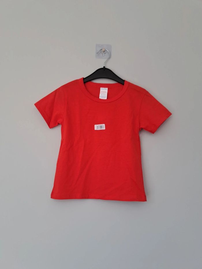 T-shirt rouge 3 ans